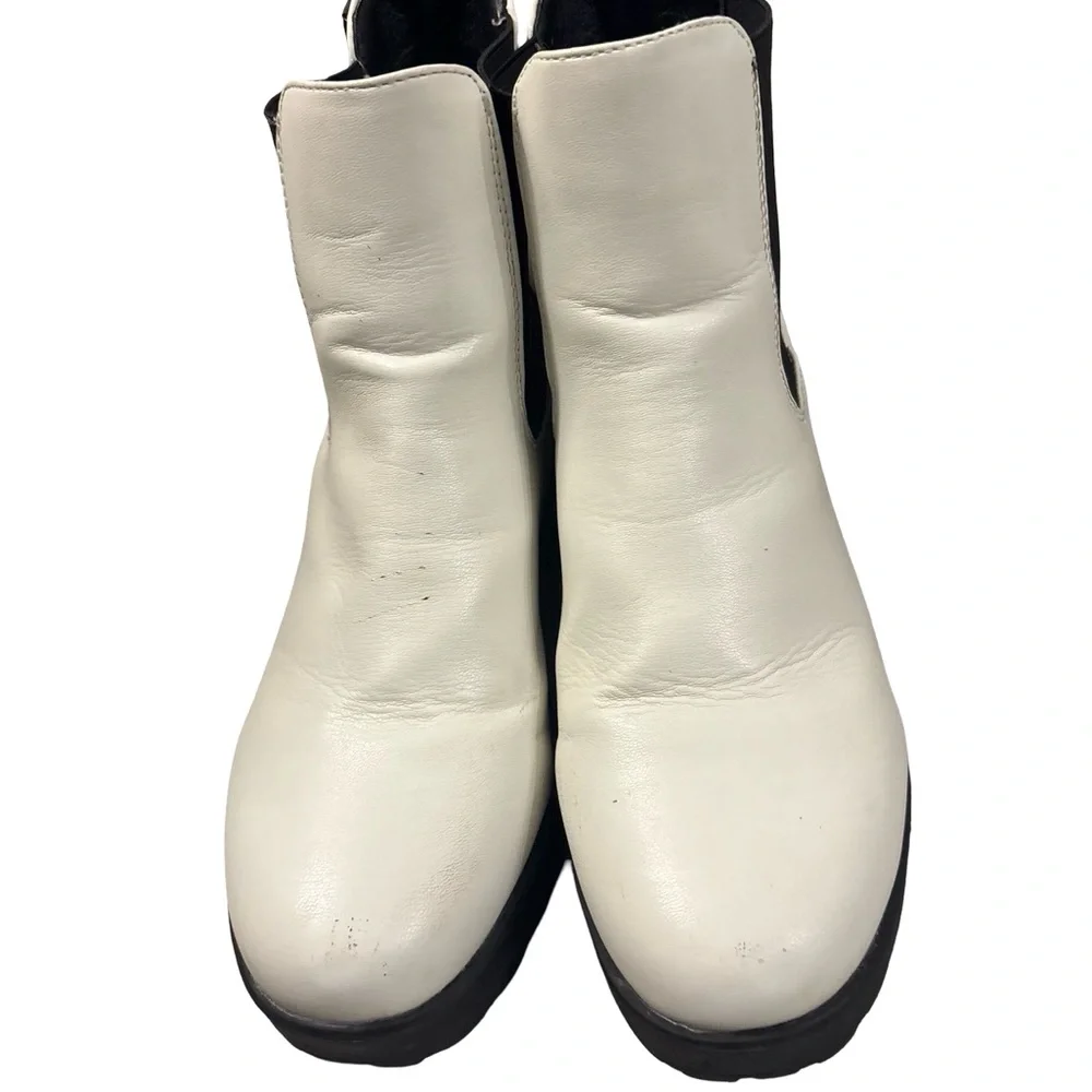 Y2K Grunge White & Black Lug Sole Chunky Combat Slip On Ankle Boots Size 7